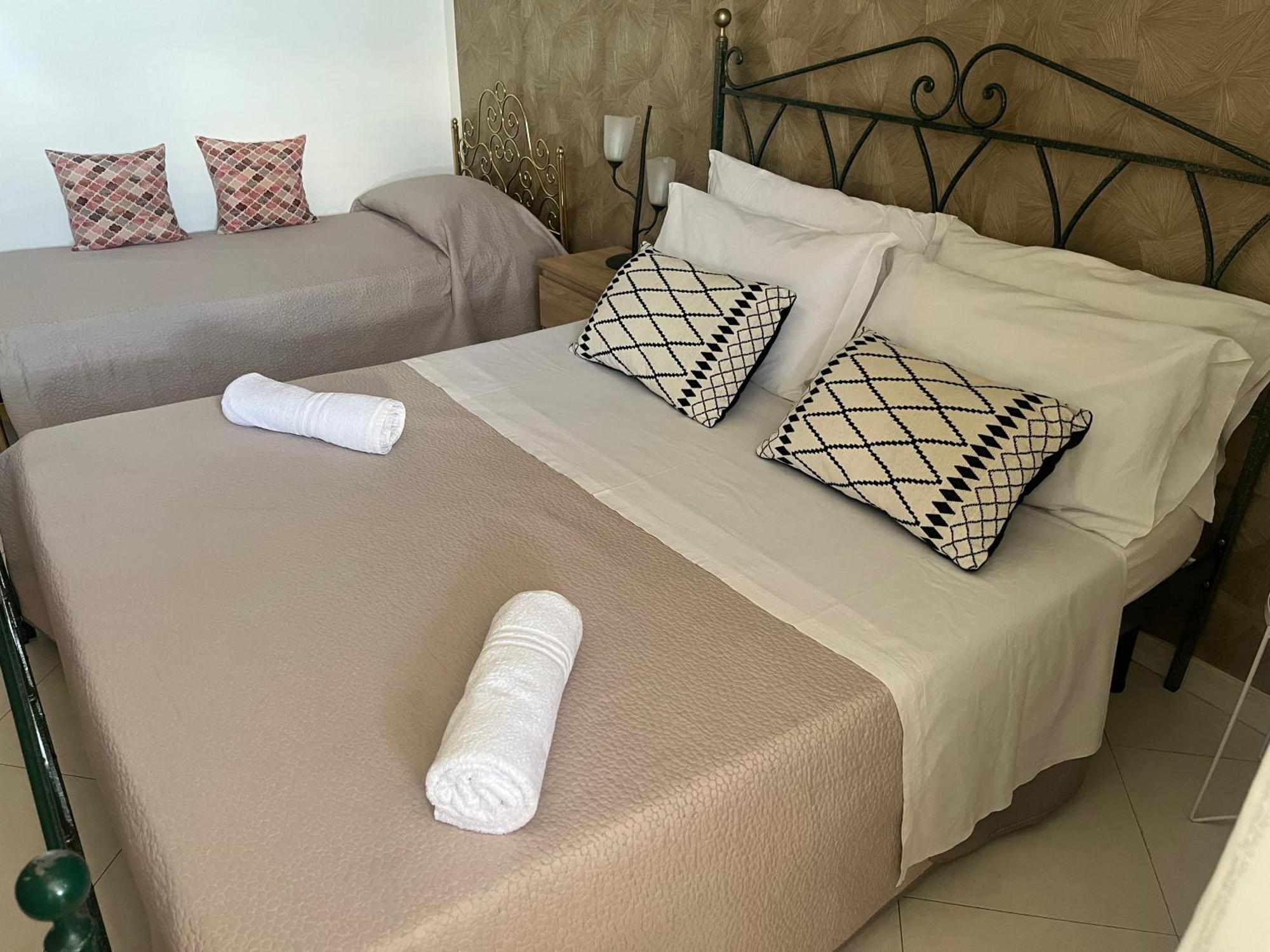 Nina Apartament Giardini Naxos Con Posto Auto Εξωτερικό φωτογραφία